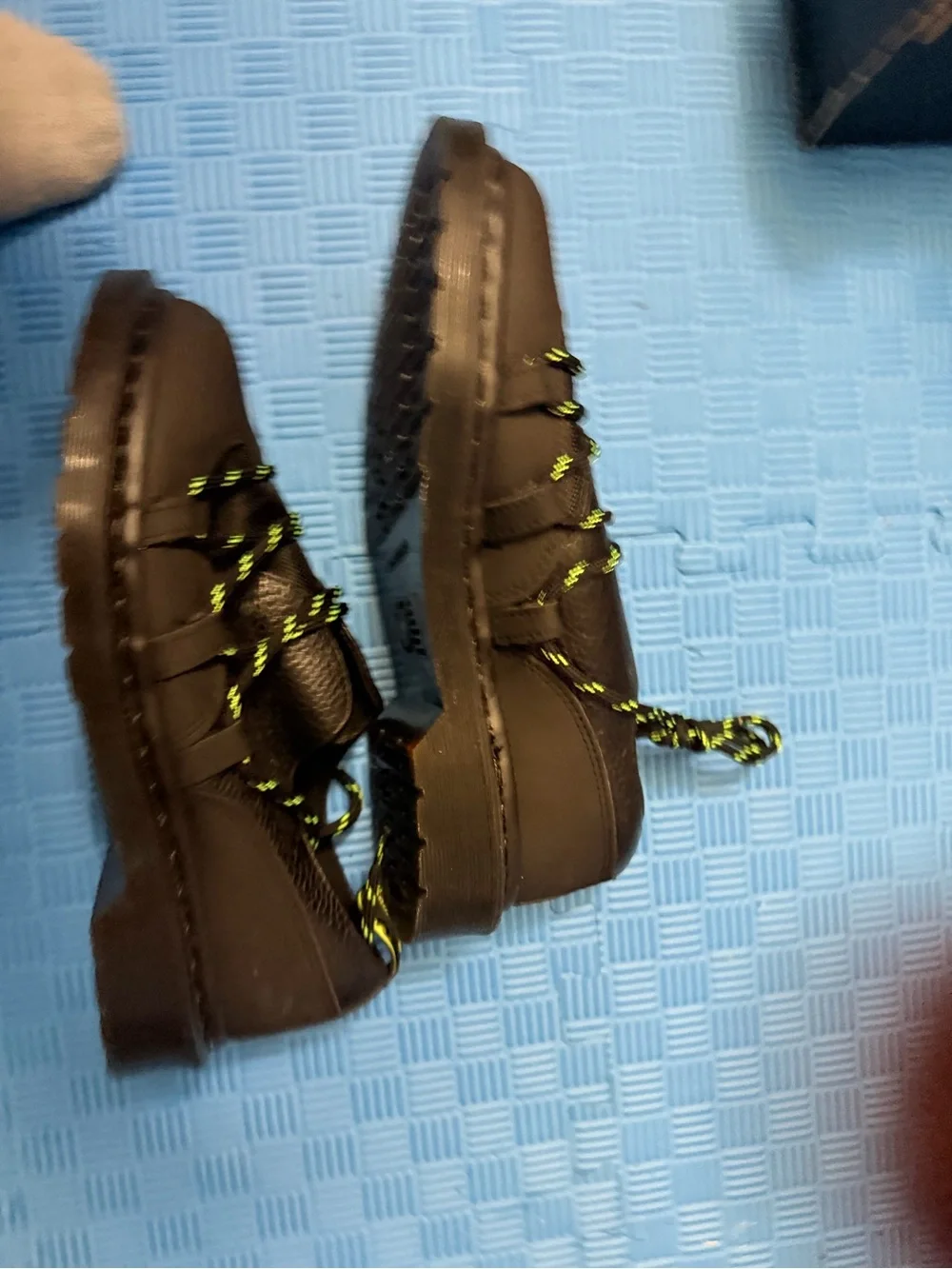 Dr. Martens Estrela